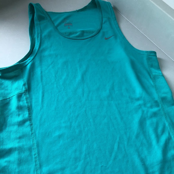 Nike Tank Top - Picture 1 of 4